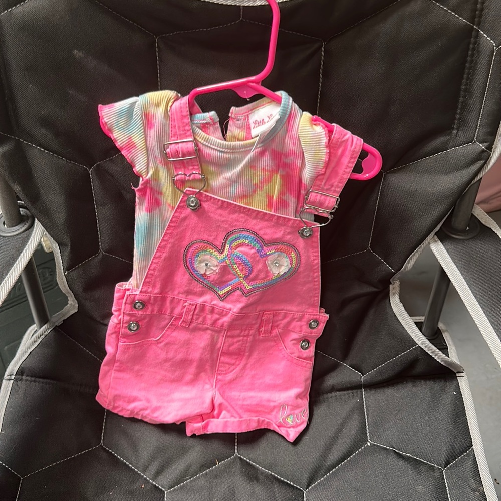 Little lass short all set